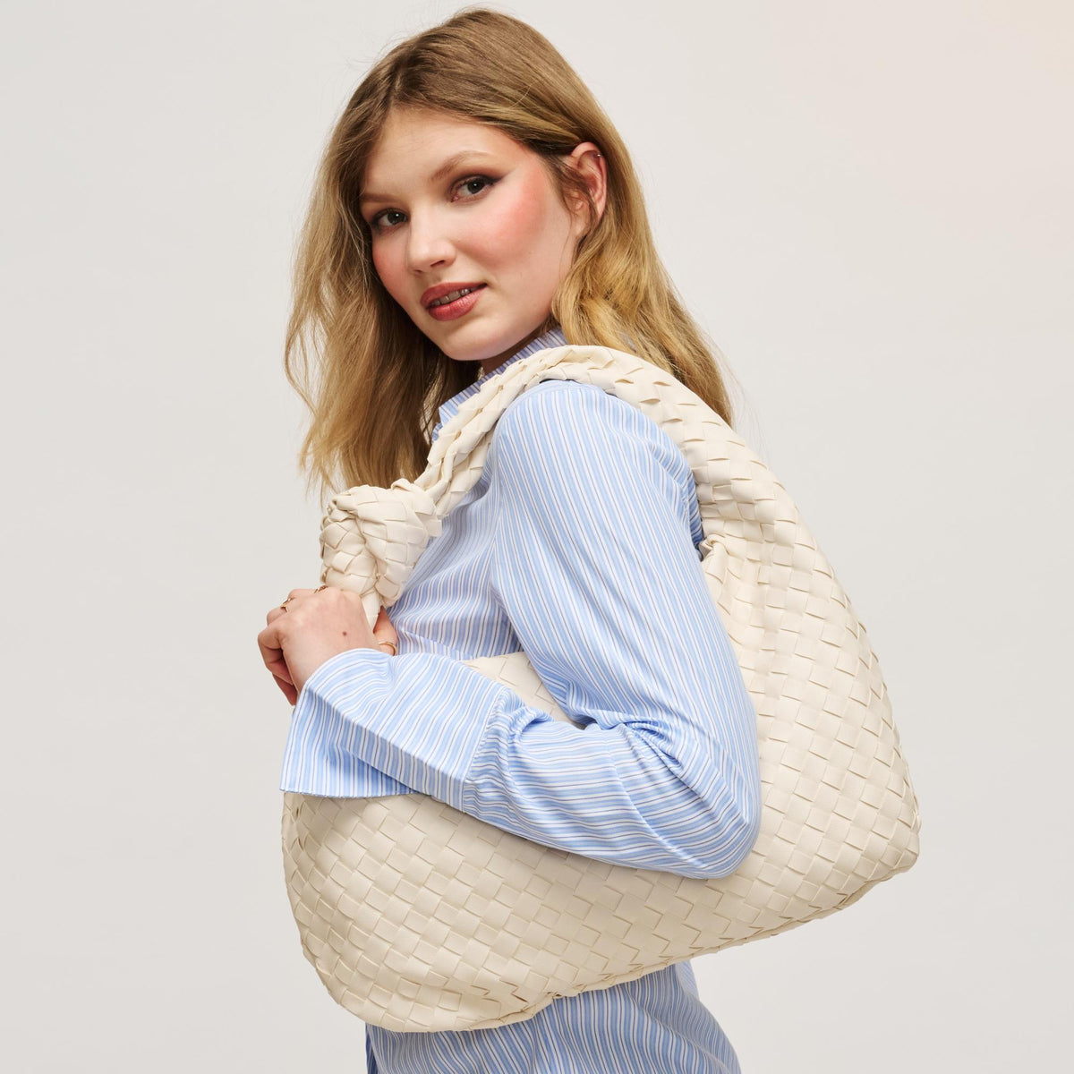 Woman wearing Ivory Urban Expressions Vanessa Hobo 840611179814 View 2 | Ivory