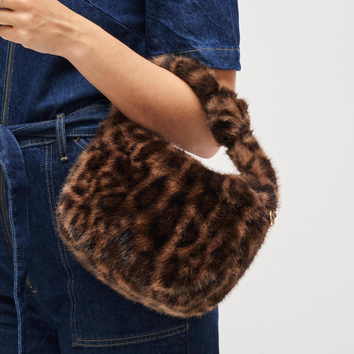 Woman wearing Leopard Urban Expressions Monica - Faux Fur Crossbody 840611199515 View 4 | Leopard