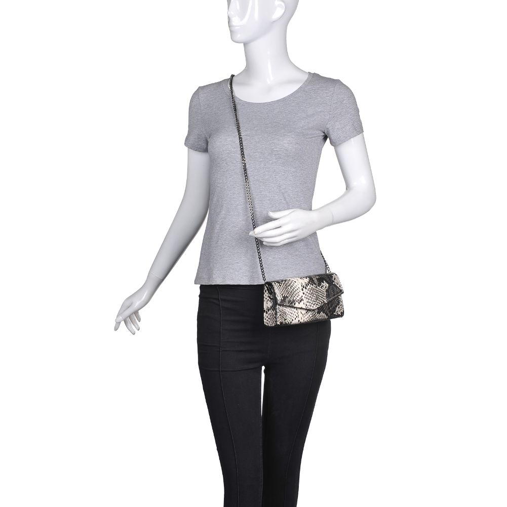 Product Image of Urban Expressions Jill Clutch 840611172884 View 5 | Black White
