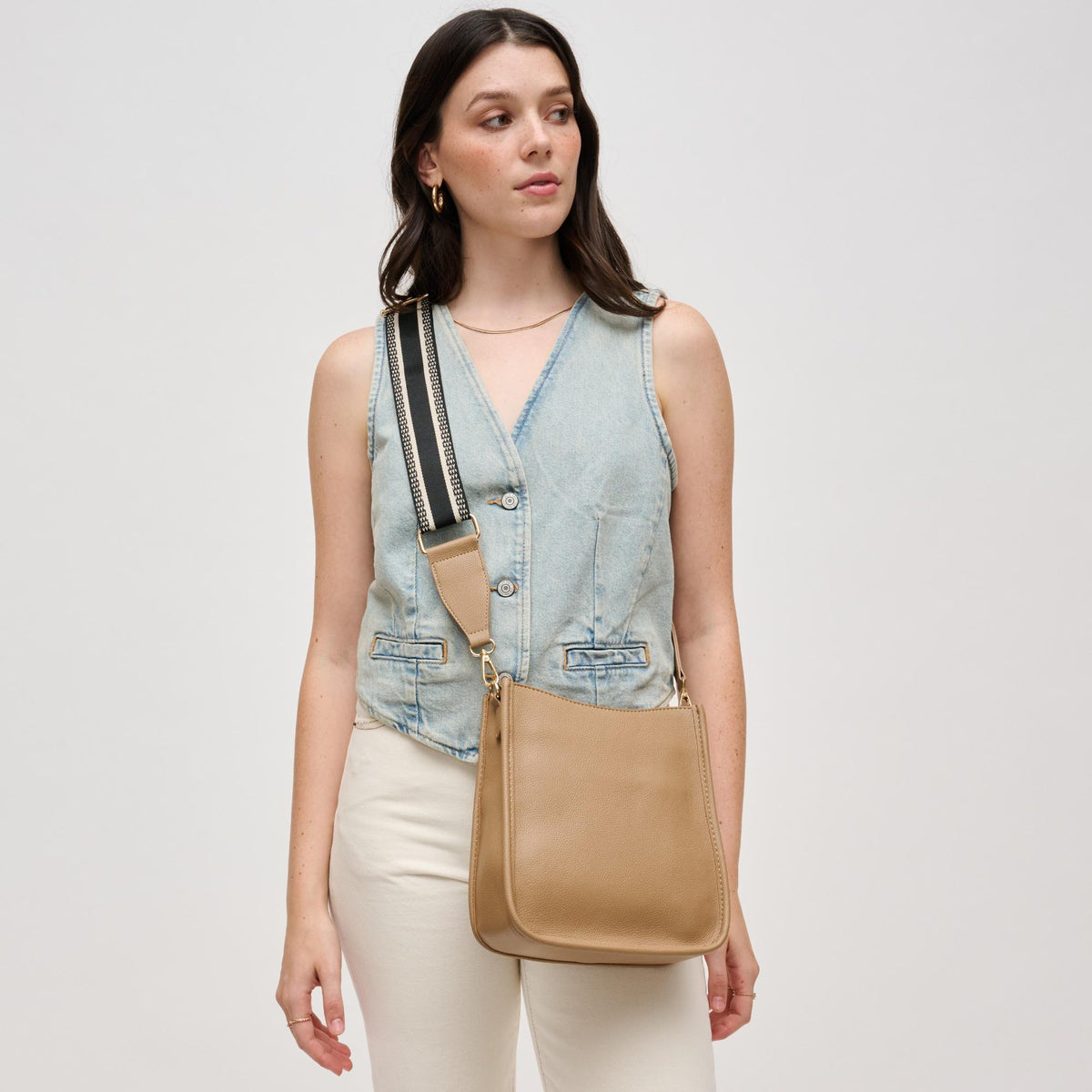 Woman wearing Taupe Urban Expressions Ferris Crossbody 840611190734 View 1 | Taupe
