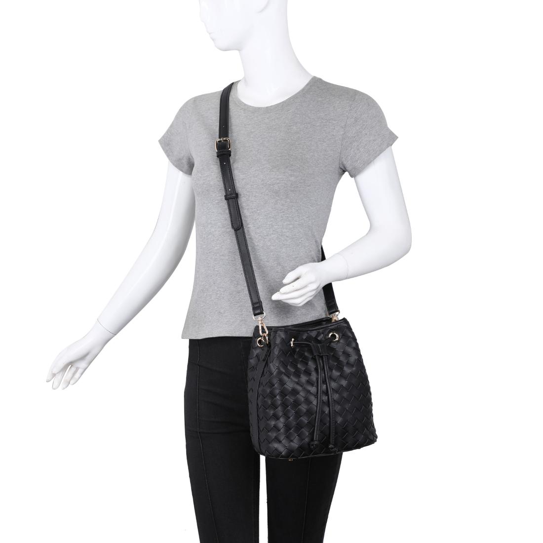 Product Image of Urban Expressions Kayden Crossbody 840504208607 View 5 | Black