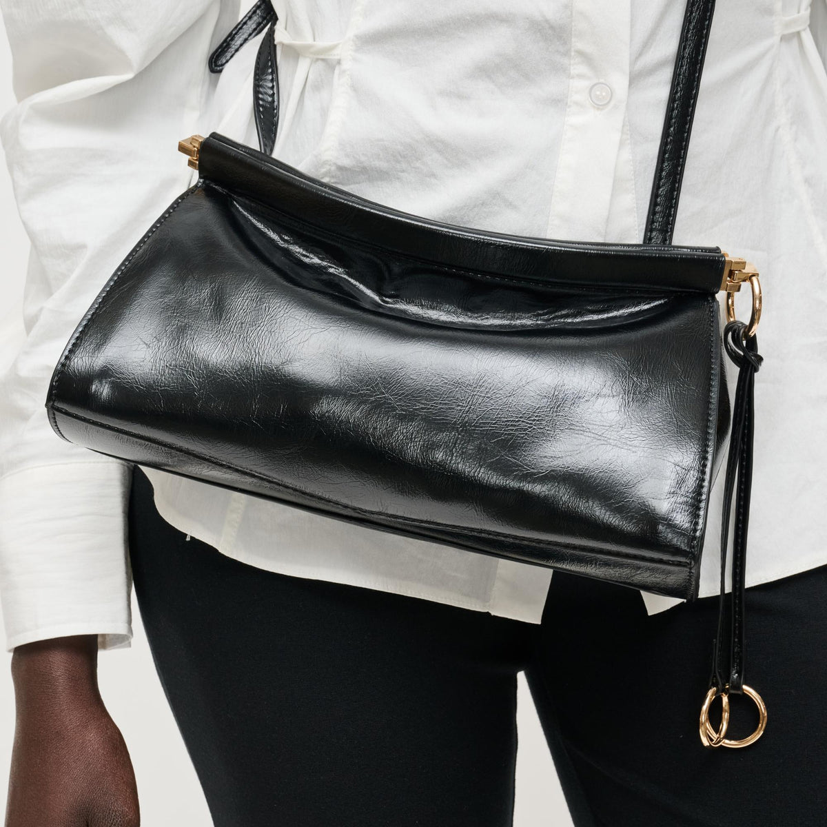 Woman wearing Black Urban Expressions Elowyn Crossbody 840504208010 View 1 | Black