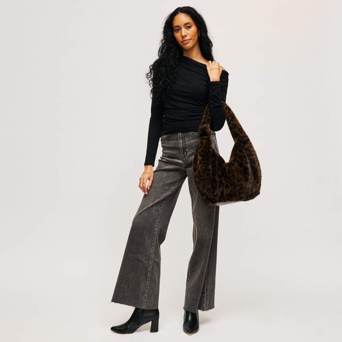 Woman wearing Leopard Urban Expressions Cecilia Hobo 840611199447 View 4 | Leopard