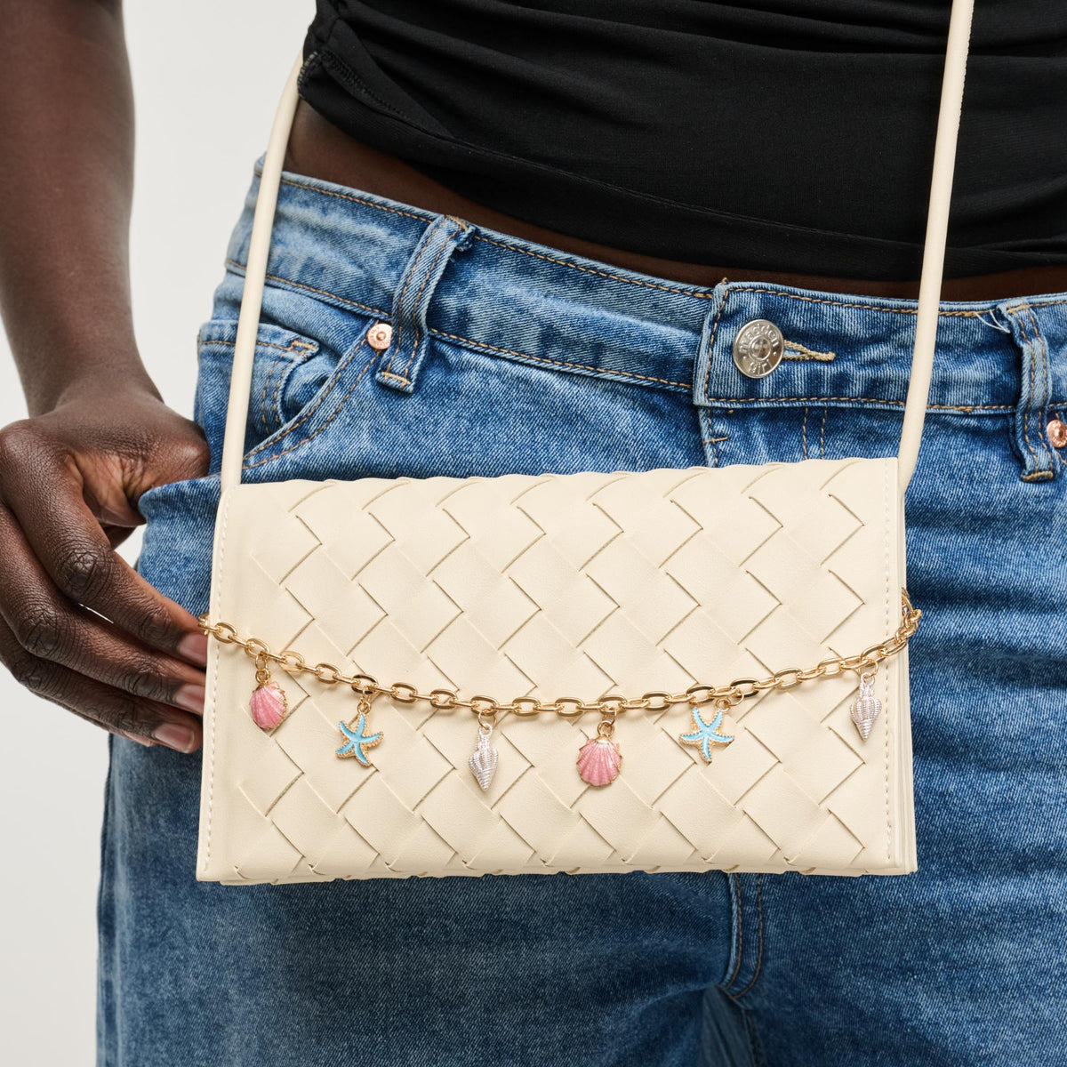 Woman wearing Oatmilk Urban Expressions Aubrey Crossbody 840504205620 View 1 | Oatmilk