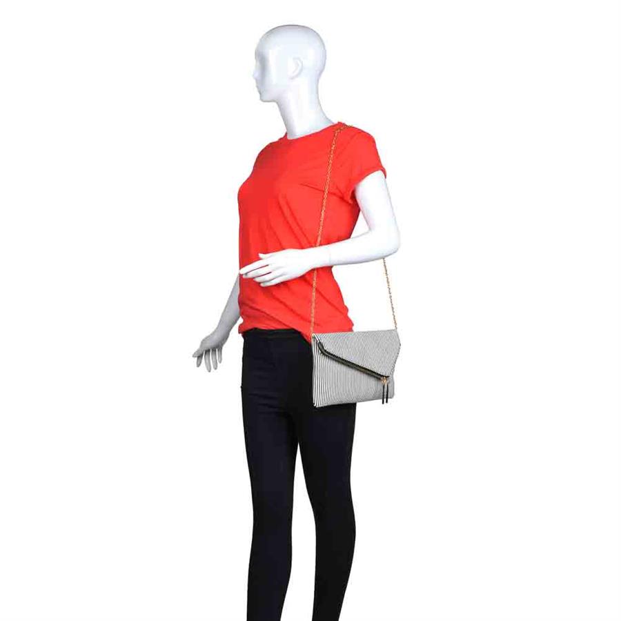 Urban Expressions Sydney Clutches 840611147721 | Black+White